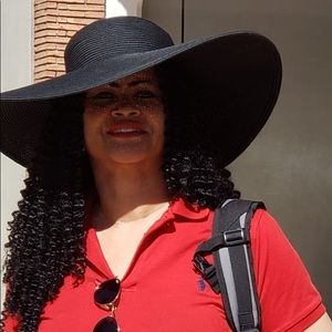 Meet your Posher, Sharon